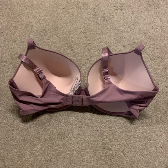 Victoria Secret Bra - Picture 3 of 5